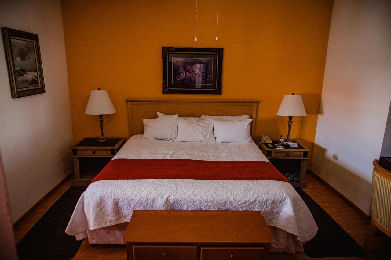 Hotel Boutique El Viejo Mundo Идальго-дель-Парраль Экстерьер фото