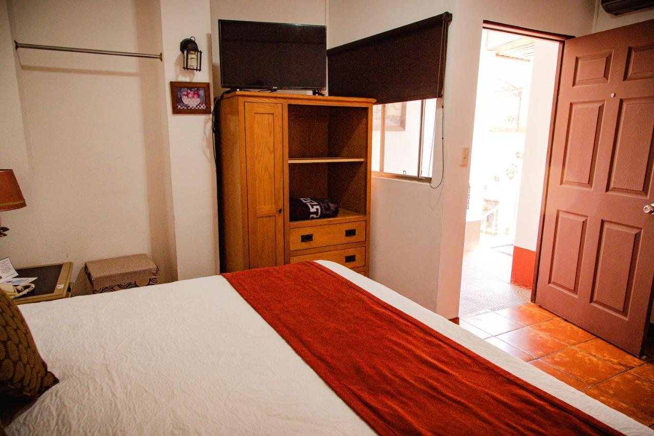 Hotel Boutique El Viejo Mundo Идальго-дель-Парраль Экстерьер фото
