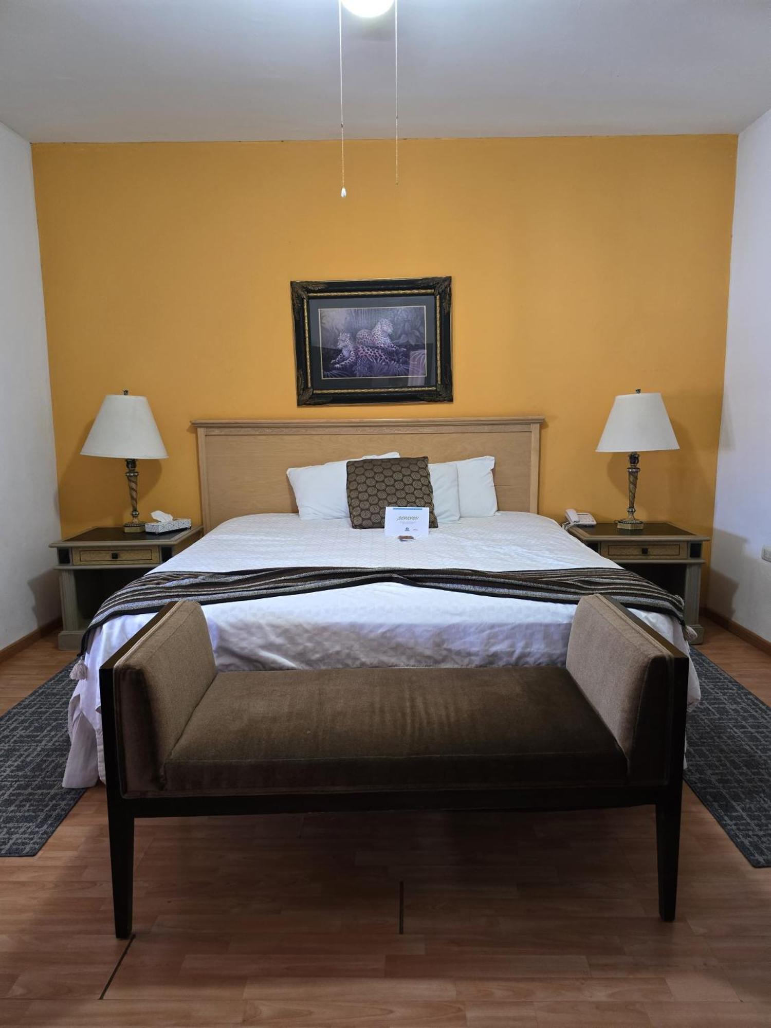 Hotel Boutique El Viejo Mundo Идальго-дель-Парраль Экстерьер фото